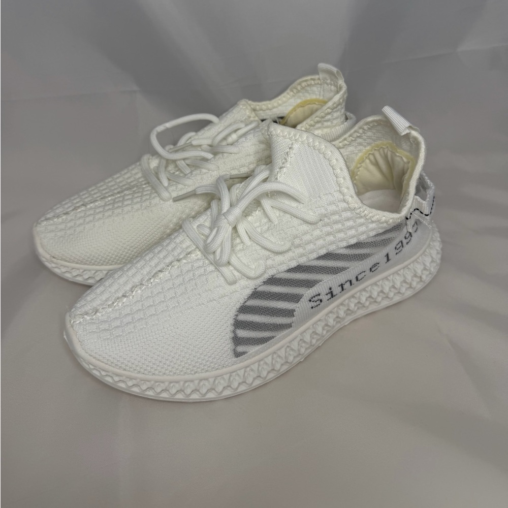 Omega White Knit Low-Top Sneakers with Gray Accent